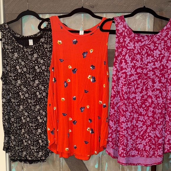 Old Navy Tops - Floral Sleeveless Women's Tops- Old Navy Luxe